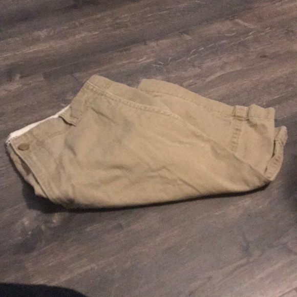 Men’s Old Navy Khaki Shorts - Picture 1 of 4